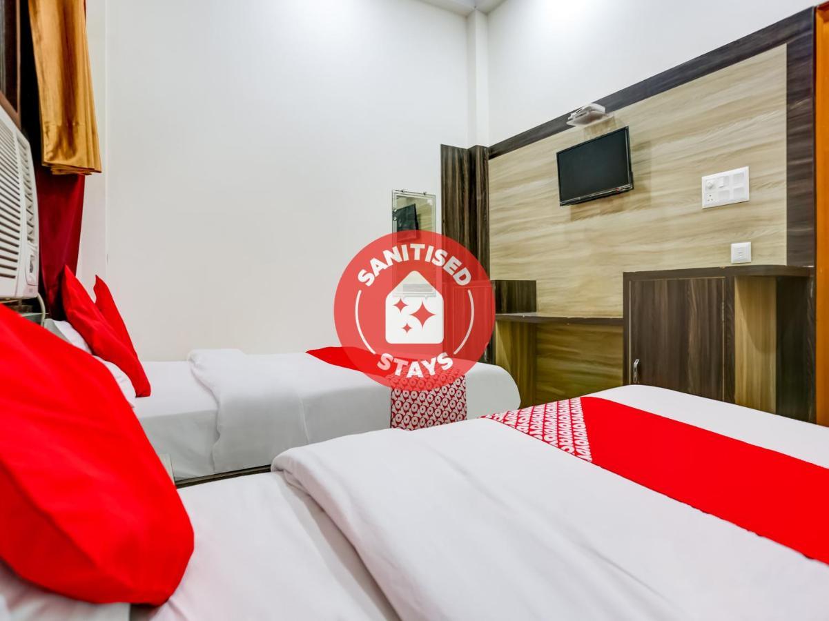 Oyo 75850 Vishwanath Guest House Varanasi Bagian luar foto
