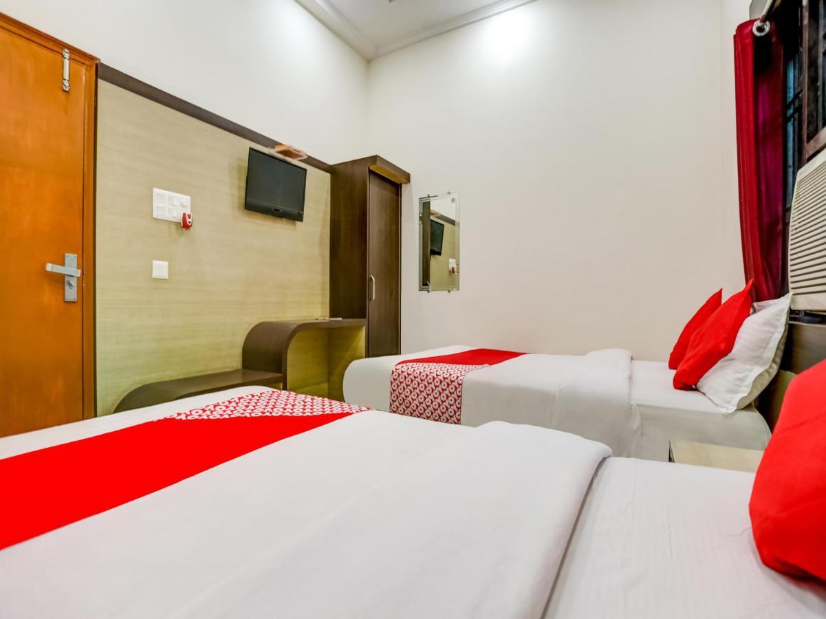 Oyo 75850 Vishwanath Guest House Varanasi Bagian luar foto