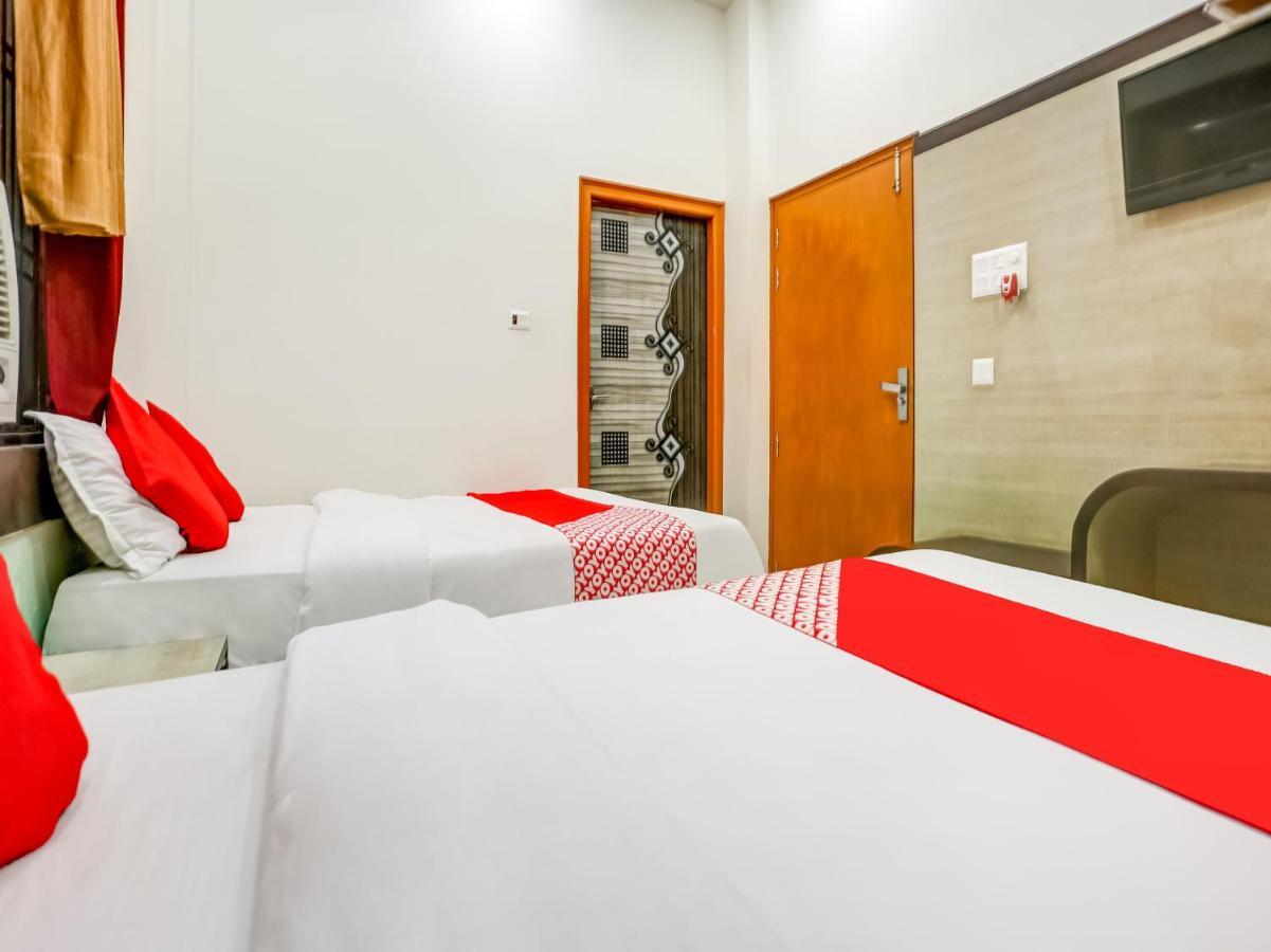 Oyo 75850 Vishwanath Guest House Varanasi Bagian luar foto