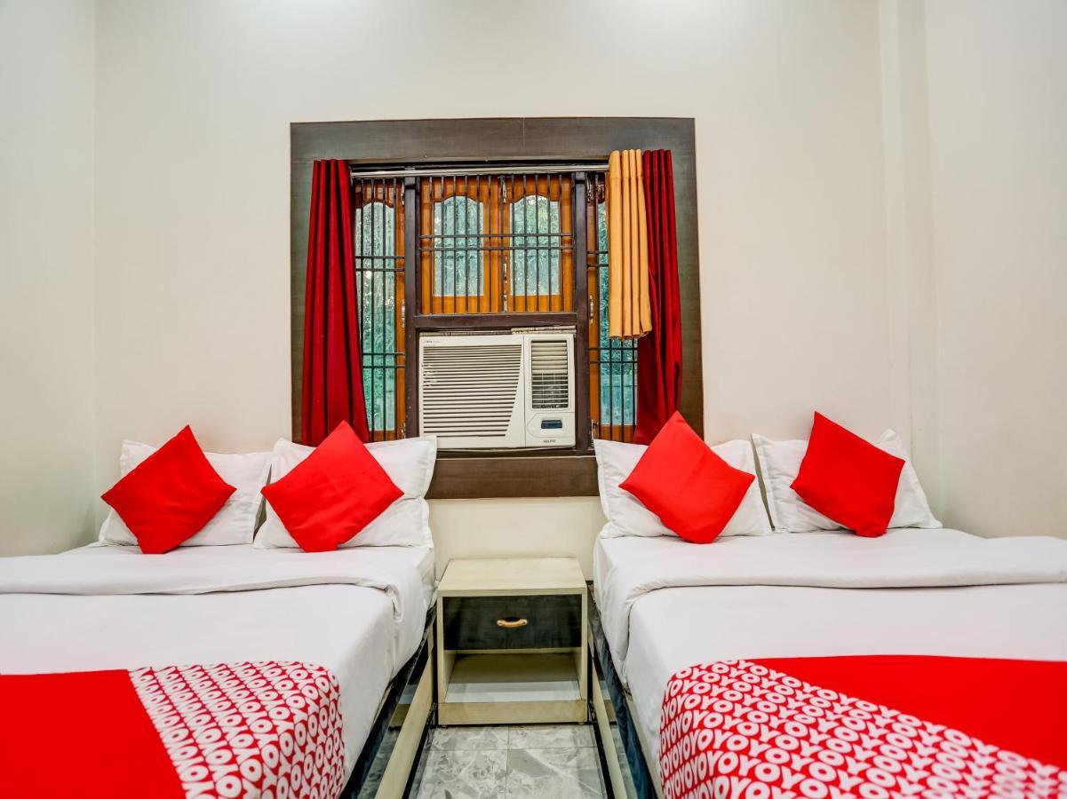 Oyo 75850 Vishwanath Guest House Varanasi Bagian luar foto